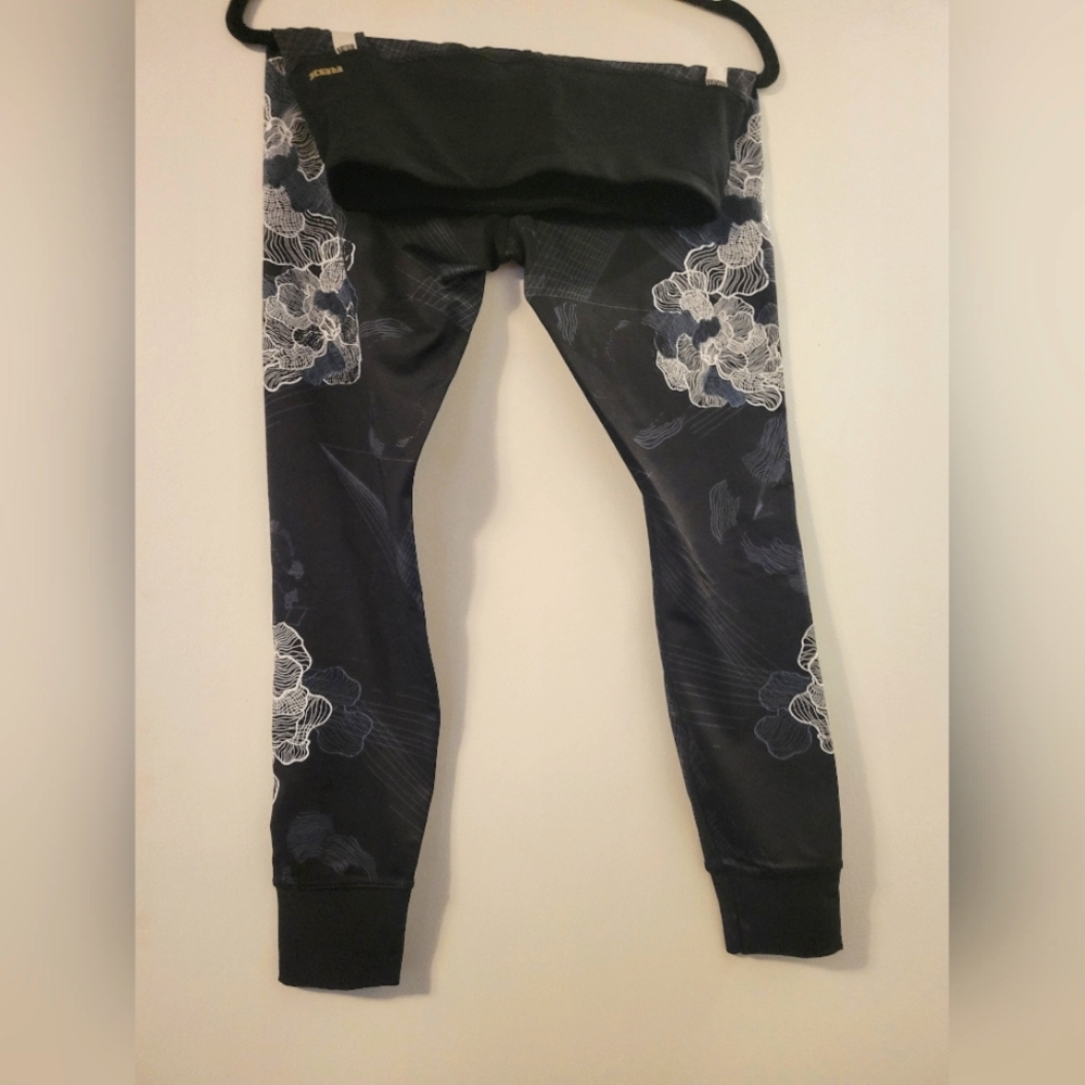 RBX Black and Floral Ankle Length Active Leggings